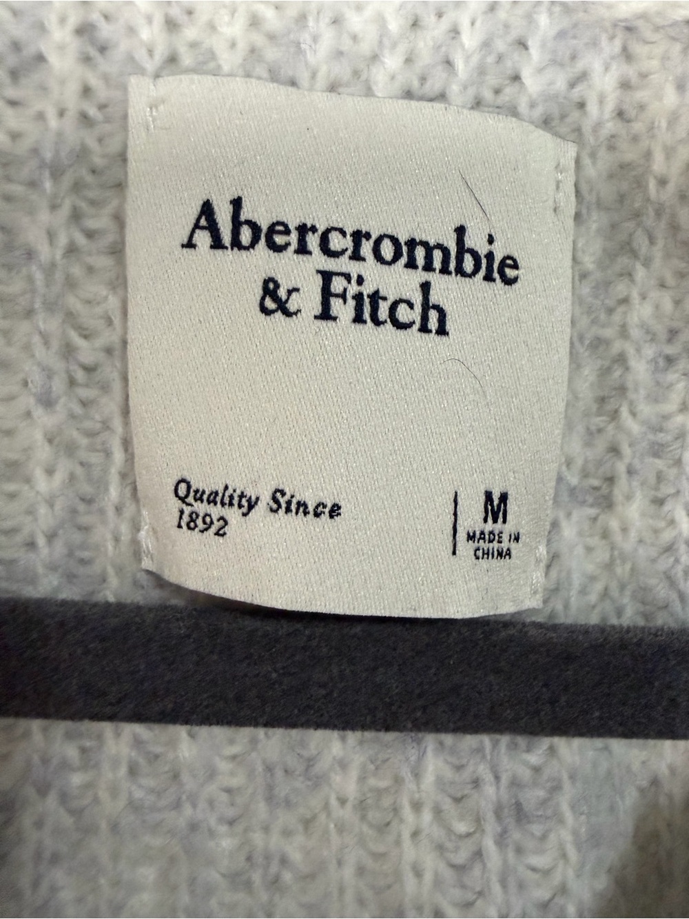 Abercrombie & Fitch Pearl Button Cropped Cardigan Sweater Gray Medium - Picture 6 of 8